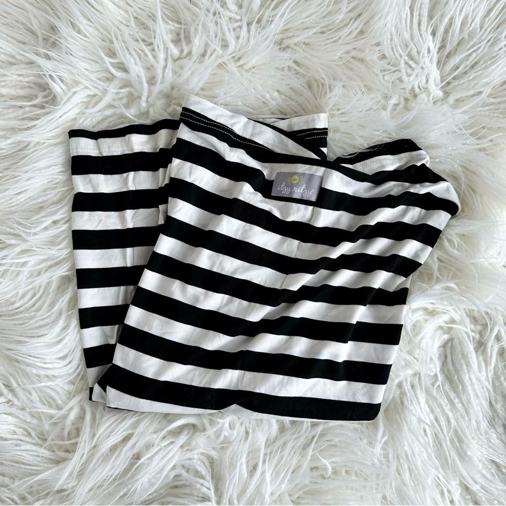 Itzy Ritzy Black and White Striped Mom Boss 4-in-1 Multi-Use Cover